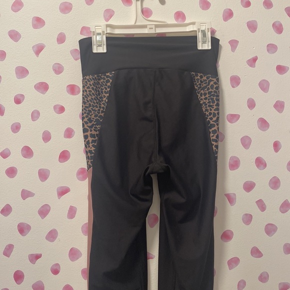Beach Riot Sport Tori Leopard Colorblock High Rise Leggings Size XS - Picture 5 of 5
